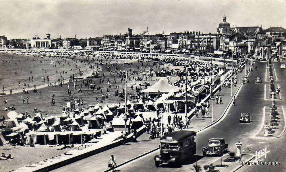 85 Les Sables d Olonne Le remblai et la plage I.jpg